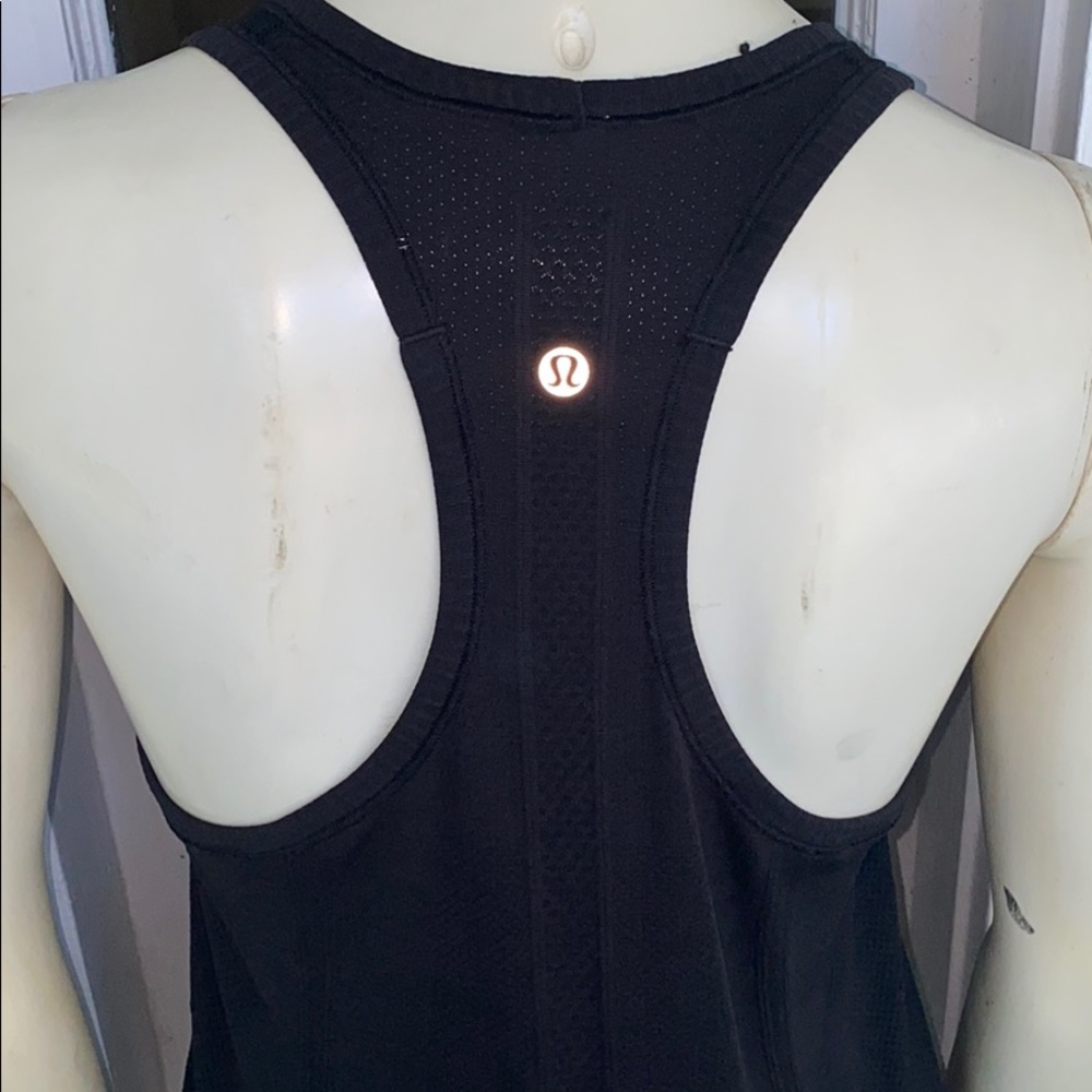 Lululemon black tank